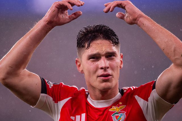 Sudakov acelera no Benfica