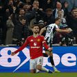 Newcastle acaba com a série invicta do Manchester United no pós-Amorim