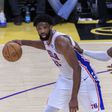 Joel Embiid lesionou-se novamente