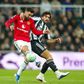 Newcastle com menos um acaba com série invicta do Man. United