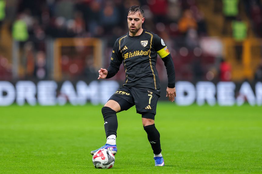 Miguel Cardoso, português e capitão do Kayserispor