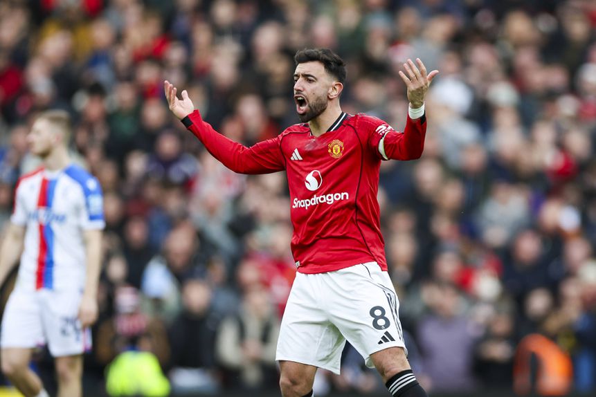 Bruno Fernandes marcou e assistiu na vitória do Man. United ao Crystal Palace