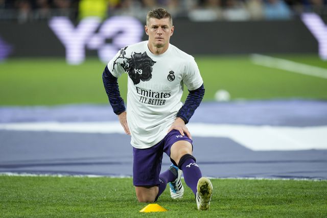 É notícia em Espanha: Kroos mudou de chuteiras