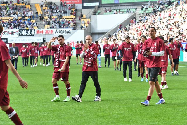 Iniesta e Bojan Krkic muito perto de aquirirem um clube na Dinamarca