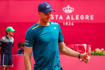 Estoril Open: Hurkacz bate Llamas Ruiz e é o primeiro semifinalista