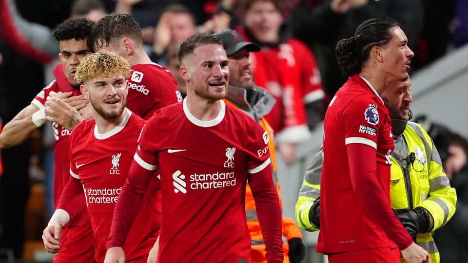 Premier League: Liverpool livra-se de susto frente ao lanterna-vermelha