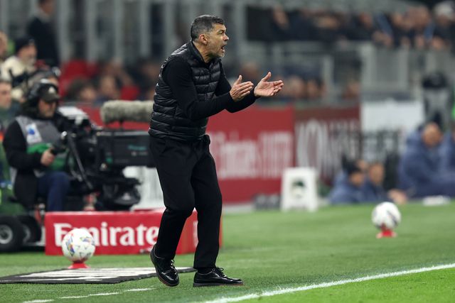 Sérgio Conceição, treinador do Milan, no dérbi de Milão, em San Siro