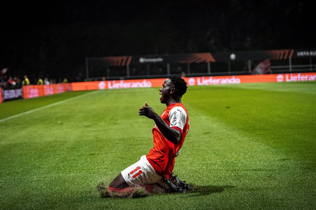 Roger Fernandes está a recuperar de uma lesão, mas nas últimas semanas também tem tido motivos para sorrir
