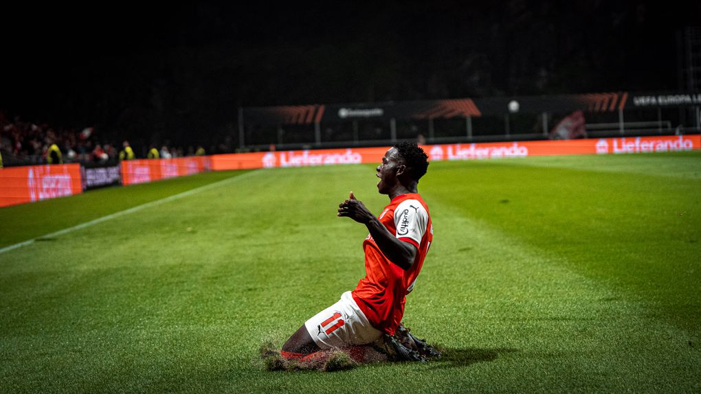 Roger Fernandes está a recuperar de uma lesão, mas nas últimas semanas também tem tido motivos para sorrir