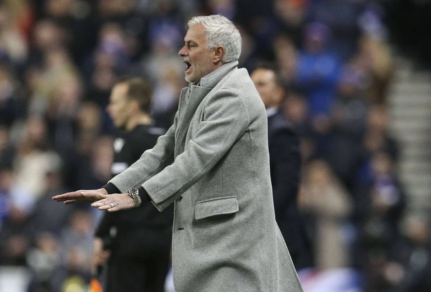 José Mourinho, treinador do Fenerbahçe