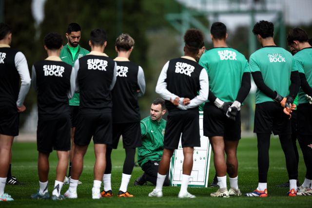 João Gião vai cumprir o segundo jogo no comando técnico da equipa B