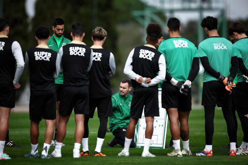João Gião vai cumprir o segundo jogo no comando técnico da equipa B