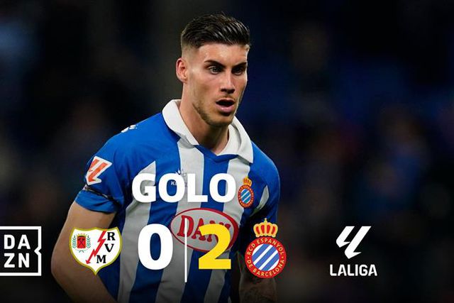 Erro da defesa e jogador emprestado pelo SC Braga aproveita (vídeo)