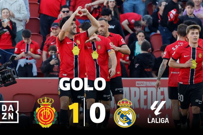 Grande buraco na defesa do Real Madrid e... golo