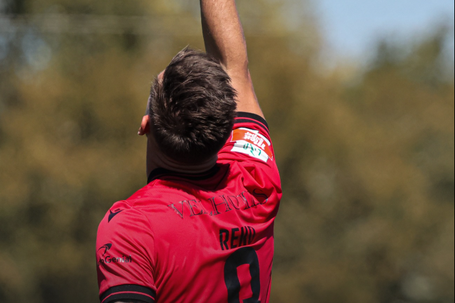 Reko assinou a reviravolta do Penafiel frente ao Sporting B, na cobrança de um penálti. Foto:  FC Penafiel