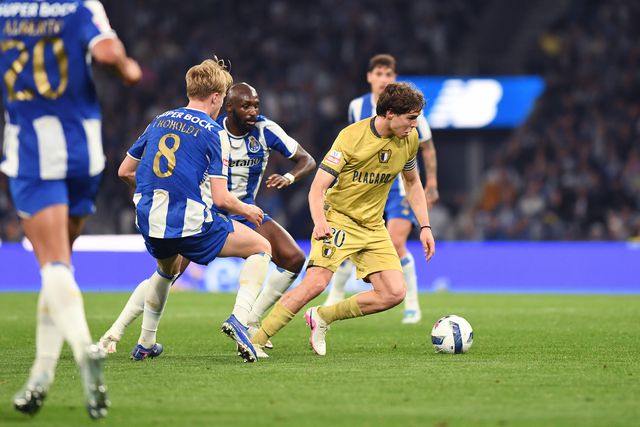FC Porto tropeça com o Famalicão após final dramático