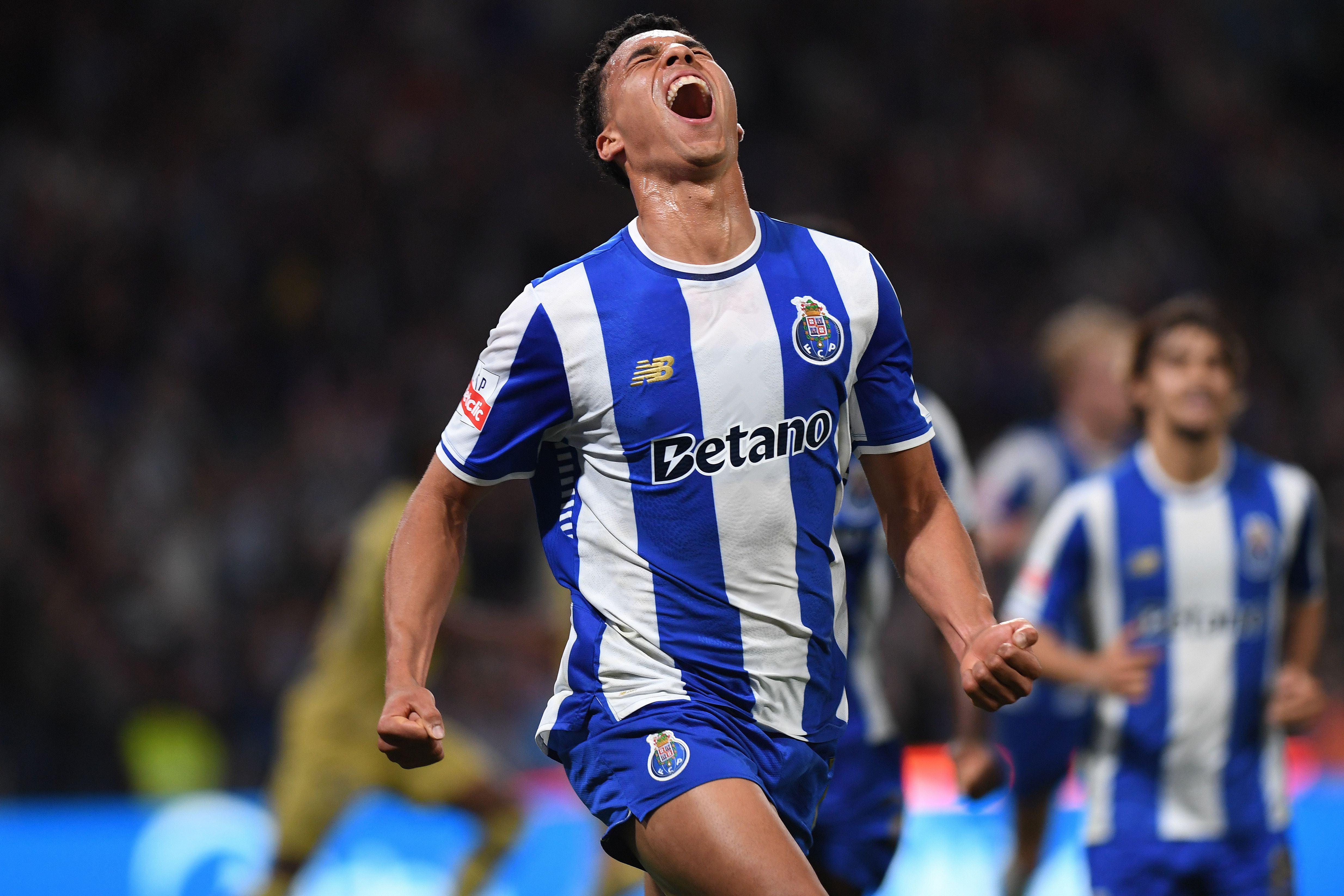 A emoção de Alberto Costa após o primeiro golo com o FC Porto - Foto: Rogério Ferreira