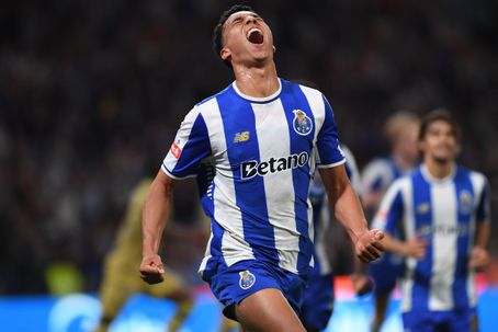 A emoção de Alberto Costa após o primeiro golo com o FC Porto - Foto: Rogério Ferreira