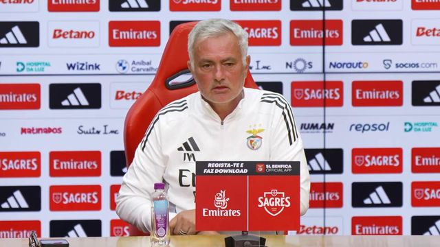 «Permanência de Otamendi está nas mãos do jogador»