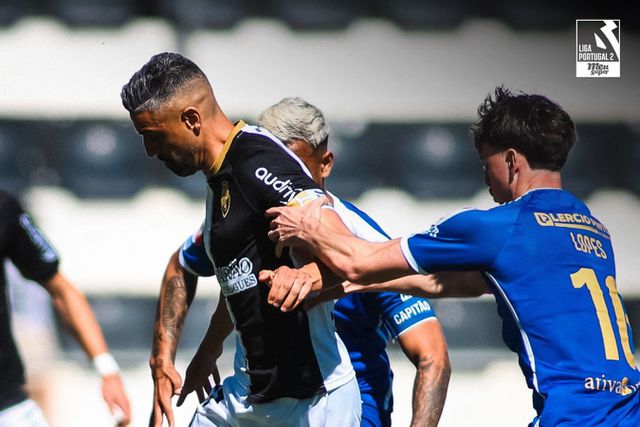 O Feirense venceu o Farense no São Luís, em Faro. -Foto: SC FARENSE