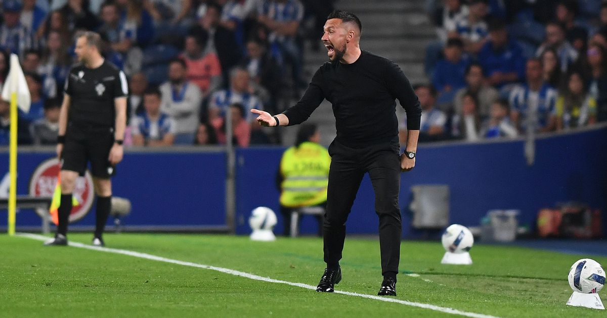 Farioli e a arbitragem: «Esta área cinzenta está a tornar-se cada vez mais verde...»