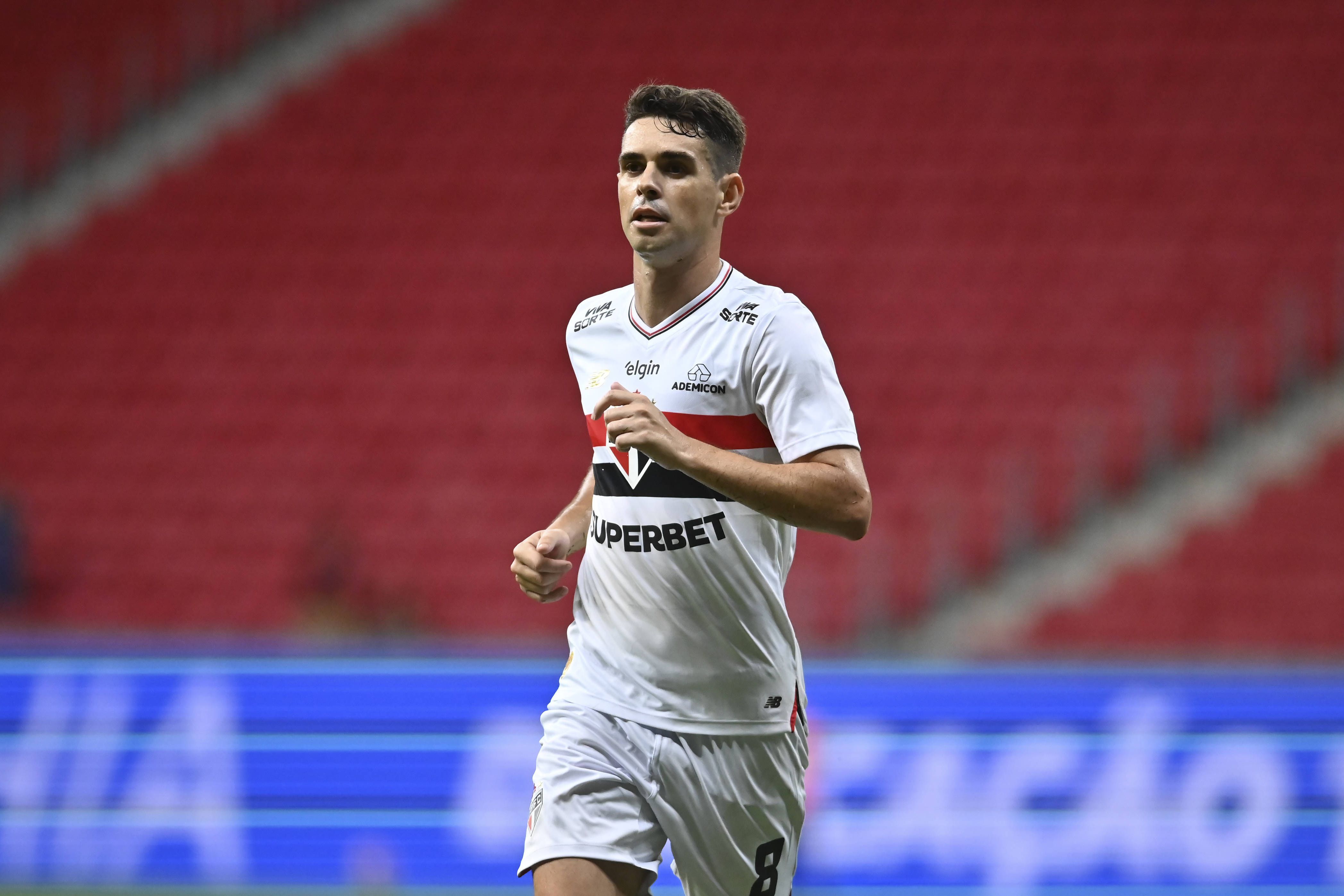 Oscar termina carreira aos 34 anos