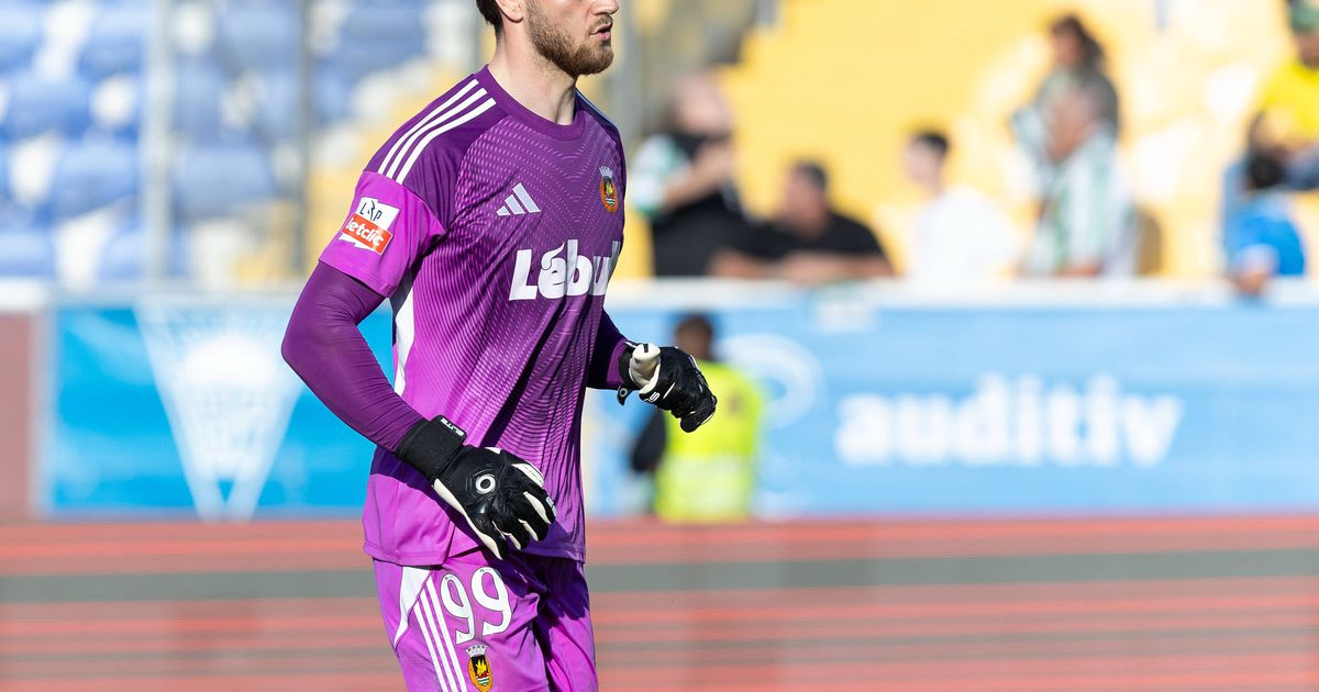 Com um frango destes mais parece Natal (vídeo)