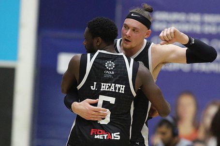 Ovarense trava chama do FC Porto