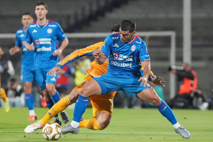 Erik Lira (Cruz Azul)