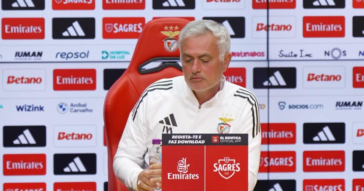 Mourinho 'imita' Farioli: «Também vou dizer que estou 100% com o meu presidente»