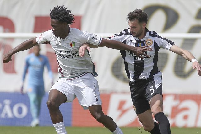 Nacional-Estrela da Amadora: Páscoa madeirense abençoada por Jesús (Ramírez)