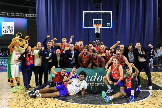 Oliveirense conquista Taça Hugo dos Santos