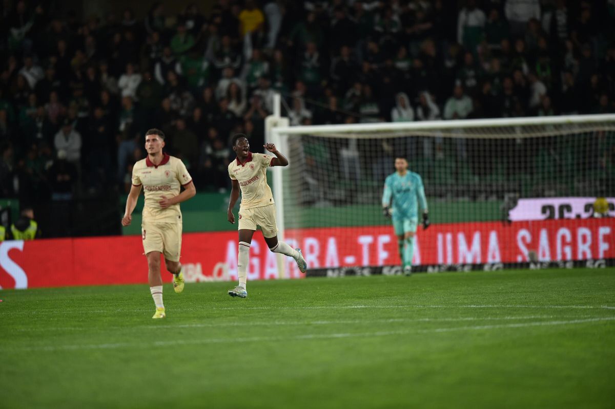 VÍDEO: Félix Correia e St. Juste gelaram Alvalade