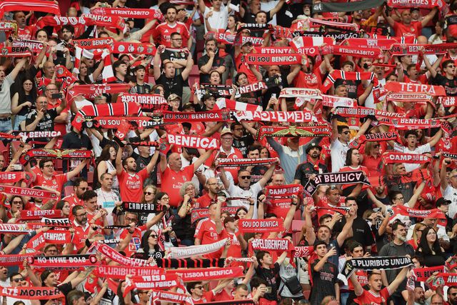 Benfica coloca à venda bilhetes para o dérbi