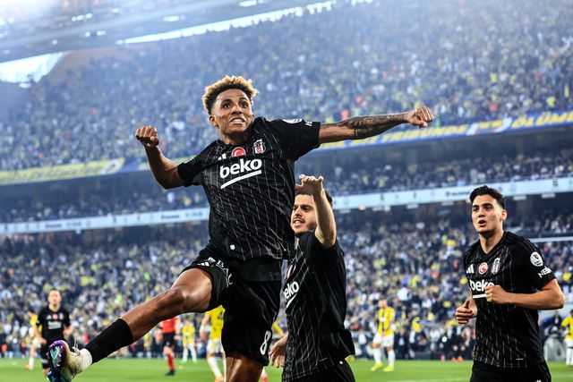 Fenerbahçe perde e Mourinho diz adeus ao título