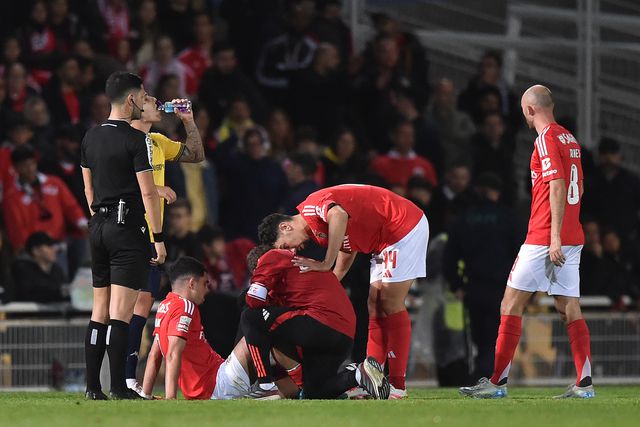 Amdouni ainda recebeu assistências médica mas foi substituído Schjelderup