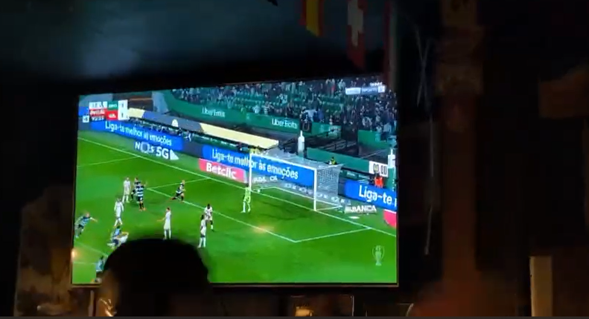Sporting: veja a festa da equipa de futsal em Le Mans