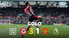 Man. United deixou três homens sozinhos ao segundo poste... (vídeo)