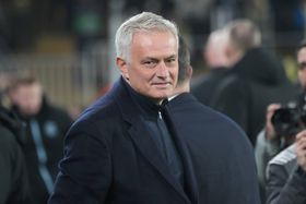 Fenerbahçe-Besiktas: Mourinho luta pelo título contra Rafa e Gedson