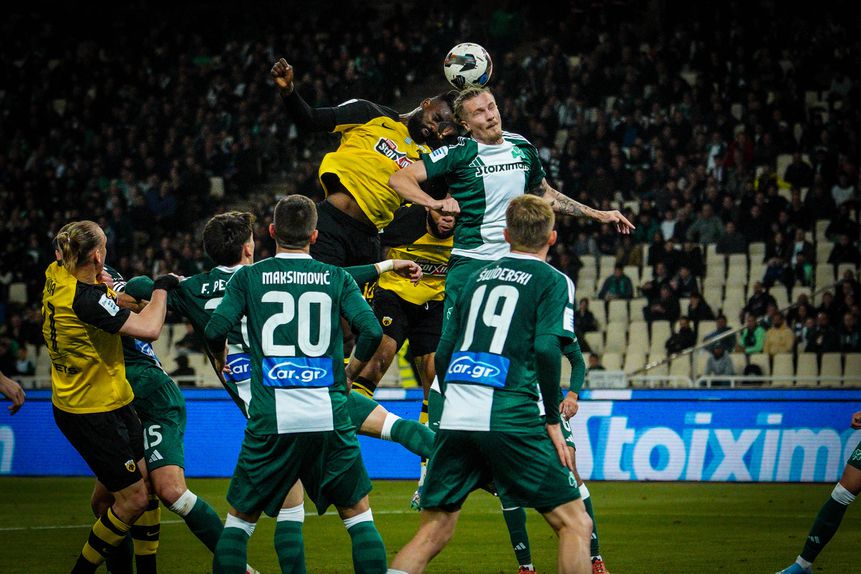 Dérbi entre Panathinaikos e AEK
