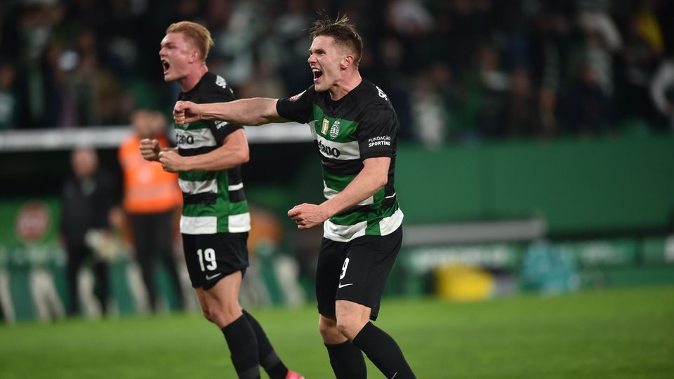 Conrad Harder e Viktor Gyokeres celebram vitória do Sporting sobre o Gil Vicente, na 32.ª jornada da Liga 2024/2025