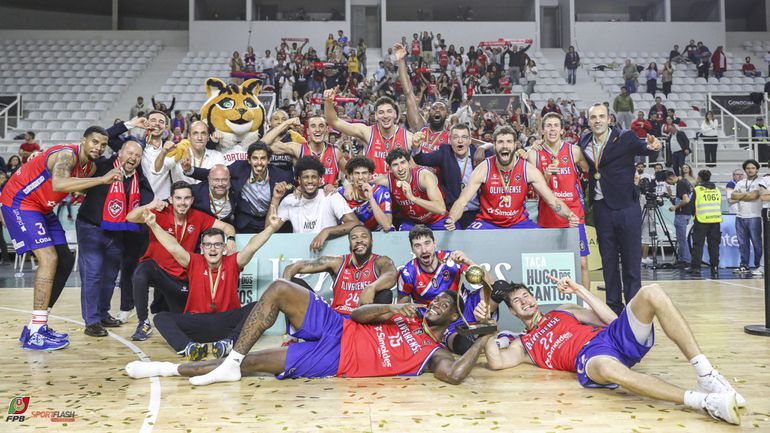 Oliveirense, a defesa que desnorteou o FC Porto e um suplente revolucionário