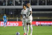 Neymar ao lado de Robinho Júnior pelo Santos