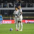 Neymar ao lado de Robinho Júnior pelo Santos