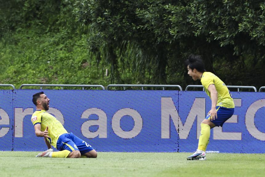 Tiago Esgaio celebra de forma efusiva o golo apontado diante do Arouca - Foto: PAULO NOVAIS/LUSA