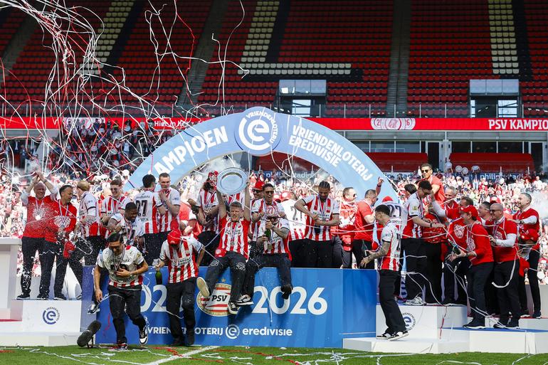 PSV sagrou-se tricampeão neerlandês em 2025/26