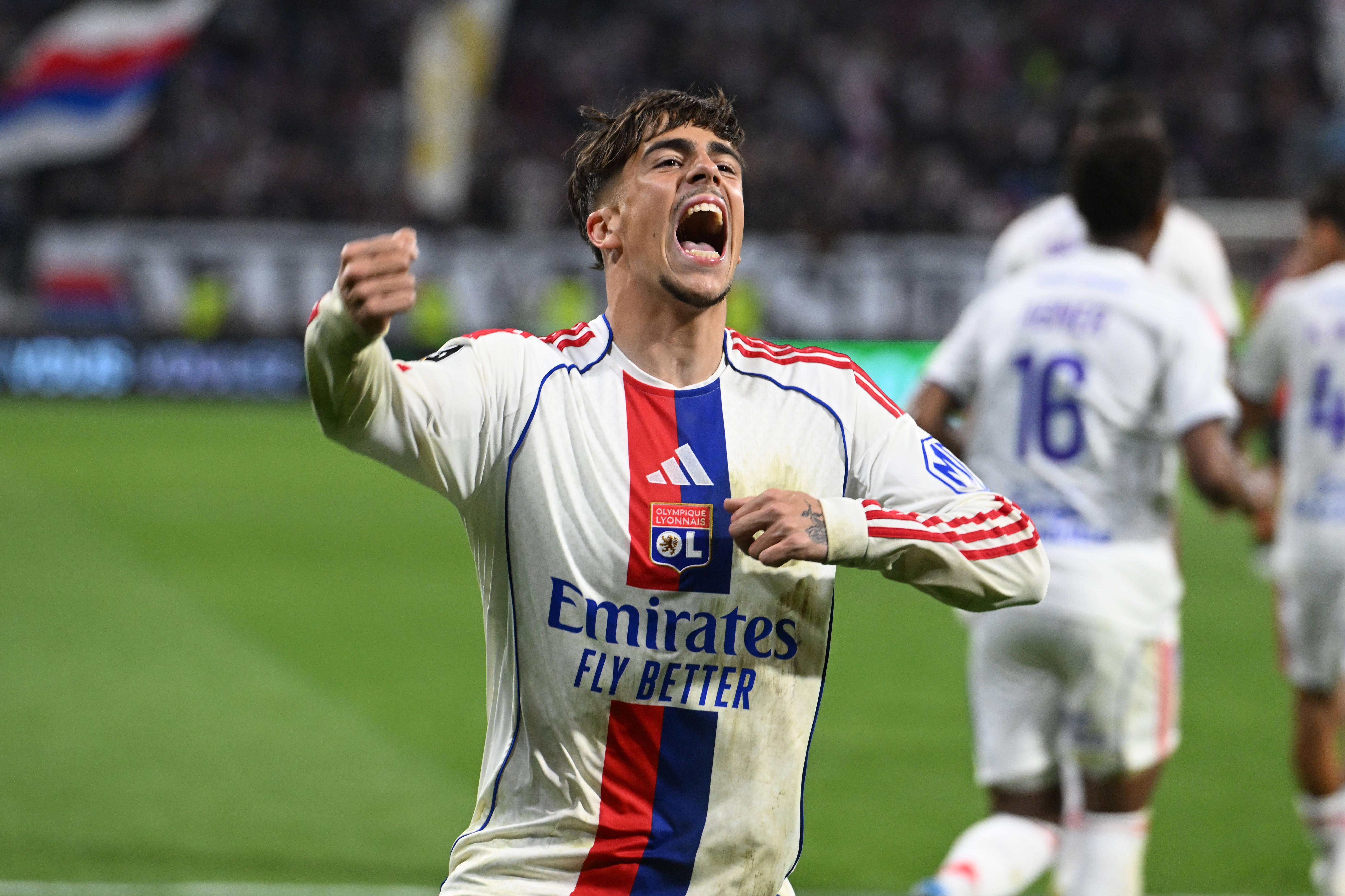 Afonso Moreira marcou na vitória do Lyon ao Rennes, por 4-2