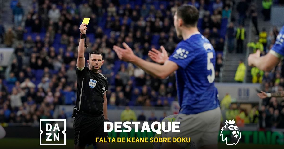 Keane escapa ao vermelho com entrada duríssima sobre Doku