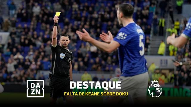 Keane escapa ao vermelho com entrada duríssima sobre Doku