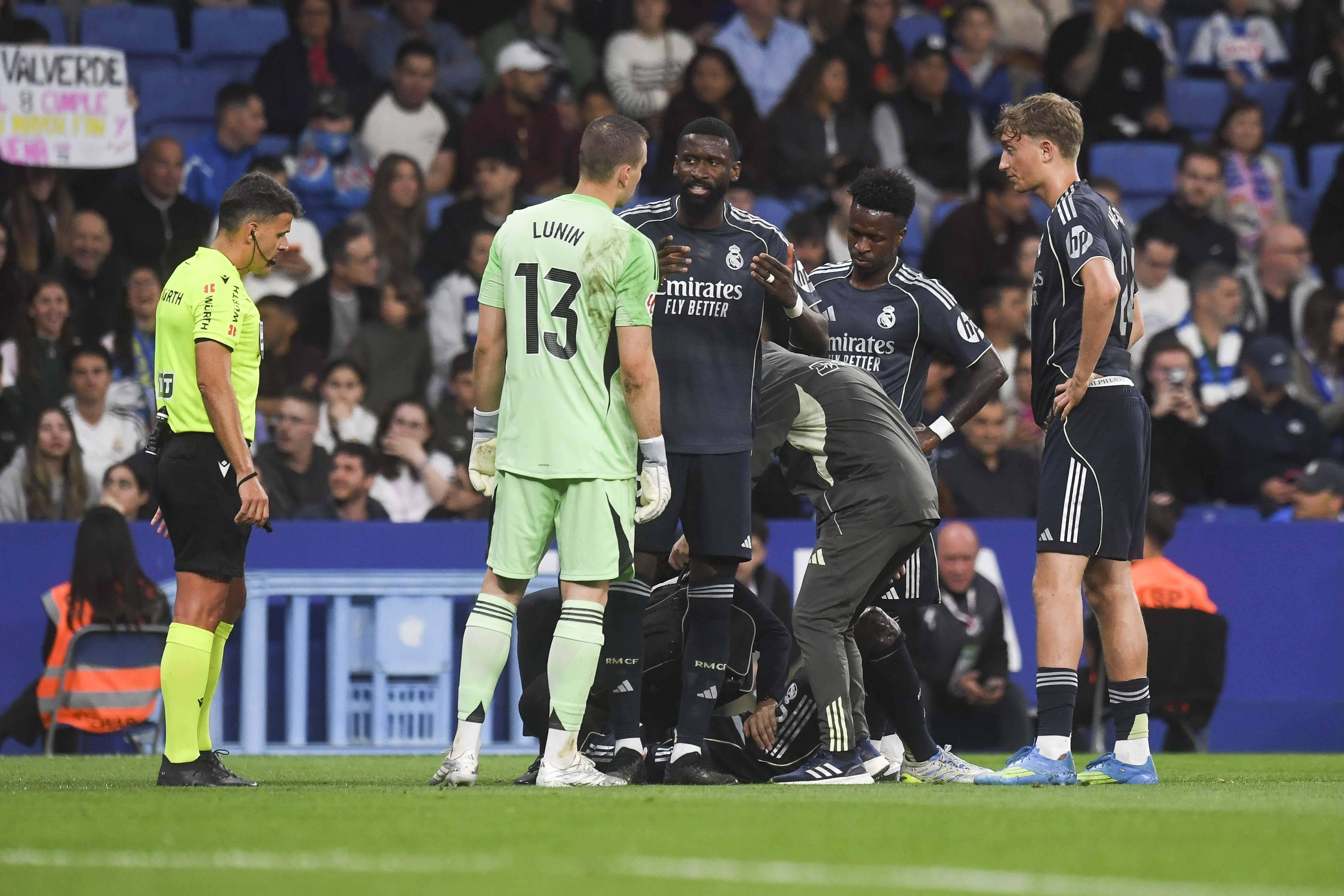 Jogadores do Real Madrid preocupados com Mendy